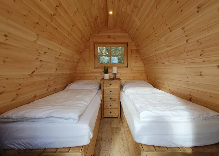 Semesterbostad 00 Familien Premium Pods